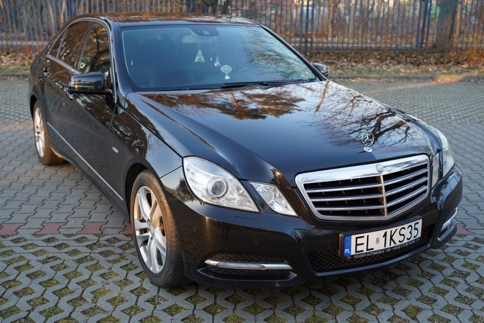 Mercedes-Benz E212 po lifcie – Elegance