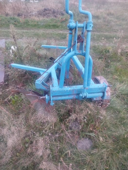 Продам плуг 3 по 25