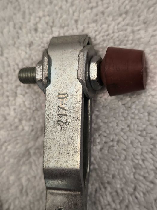 Docisk zacisk uniwersalny montażowy DE-STA-CO 217-U, 202-U