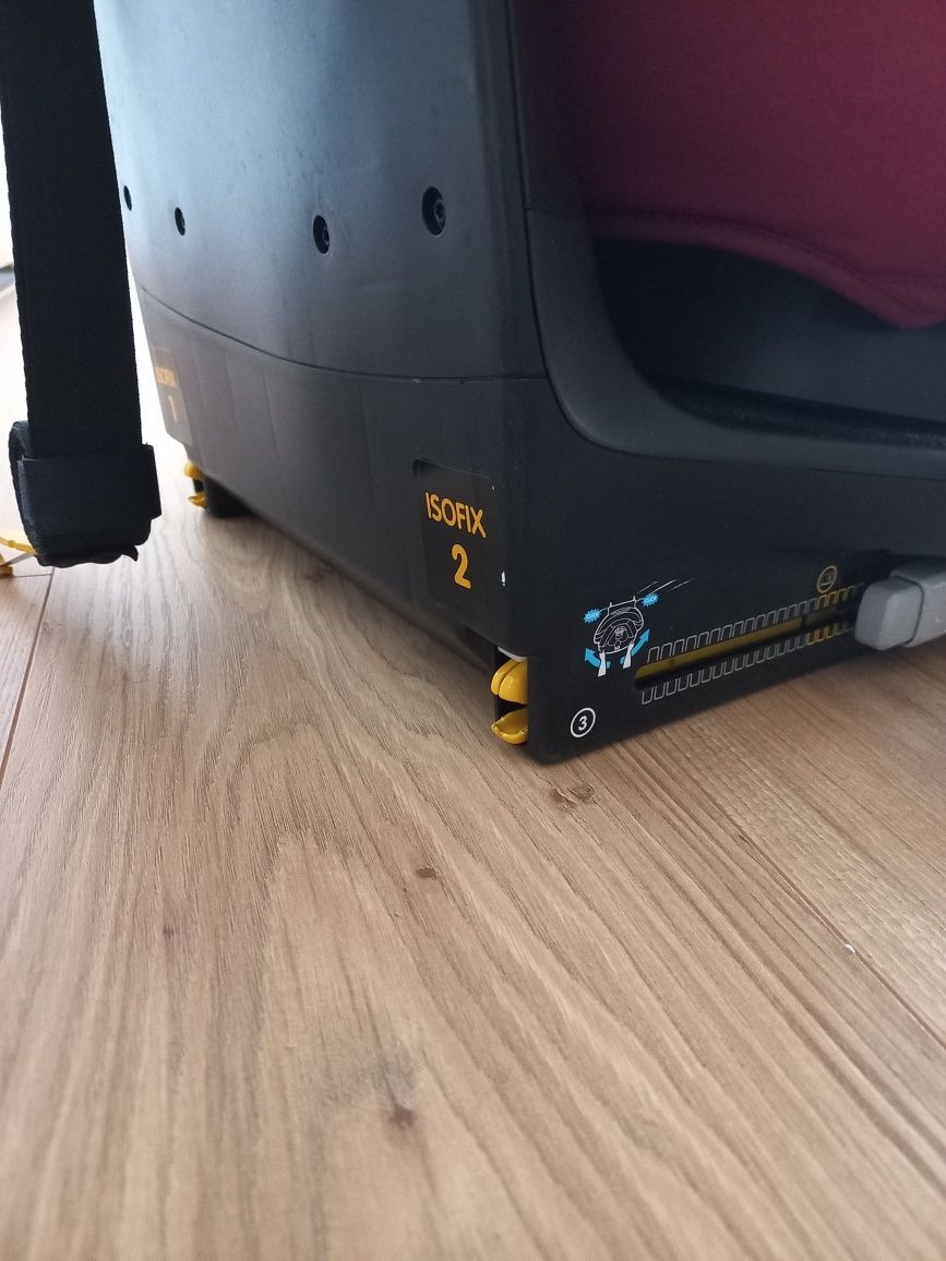 Fotelik samochodowy Maxi Cosi AxissFix Isofix