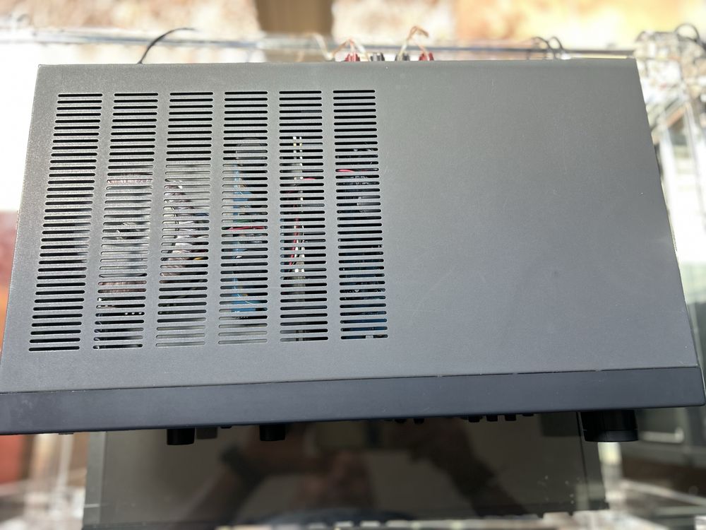 Amplificador NAD 310, excelente estado
