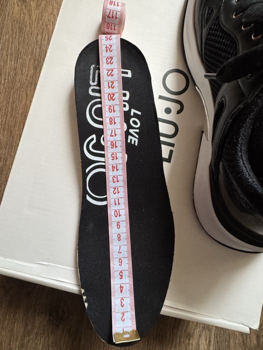 Кросівки Liu jo,оригінал,37 розмір