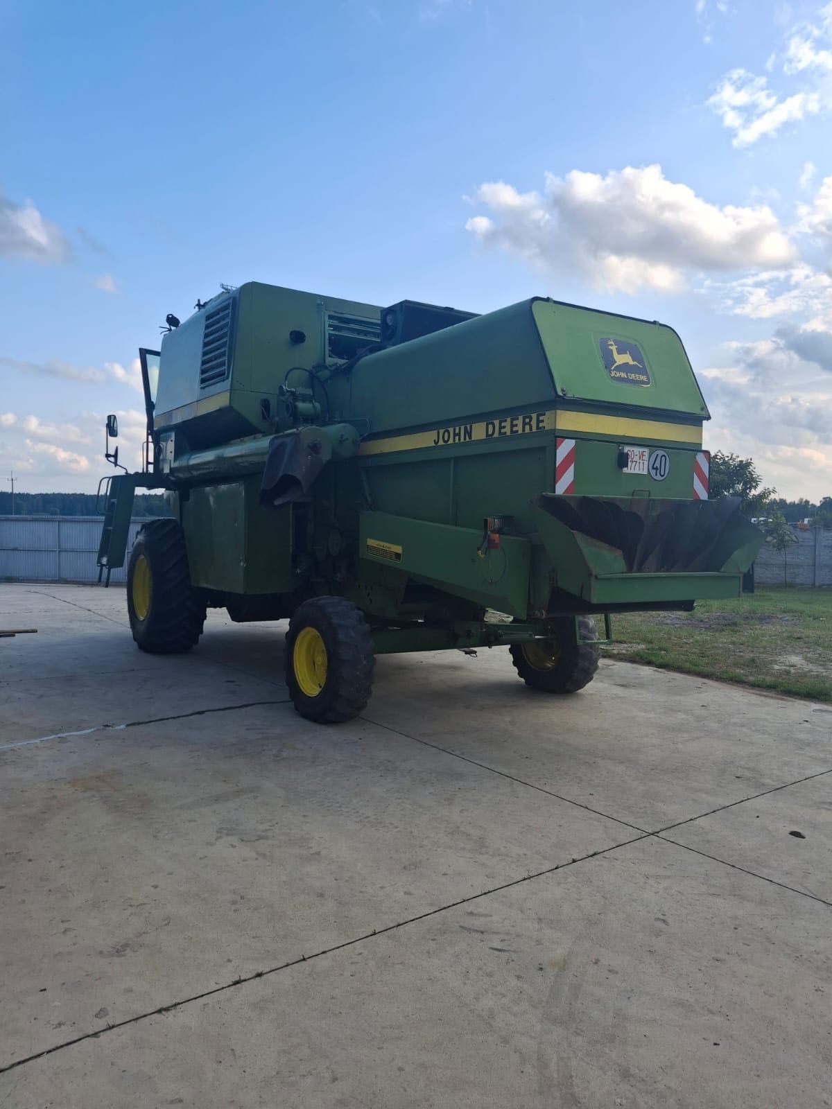 Комбайн John Deere