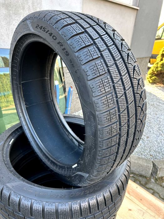 4x 245/40R19 + 275/35R19 Pirelli PZero Winter DEMO 2024r RunFlat *