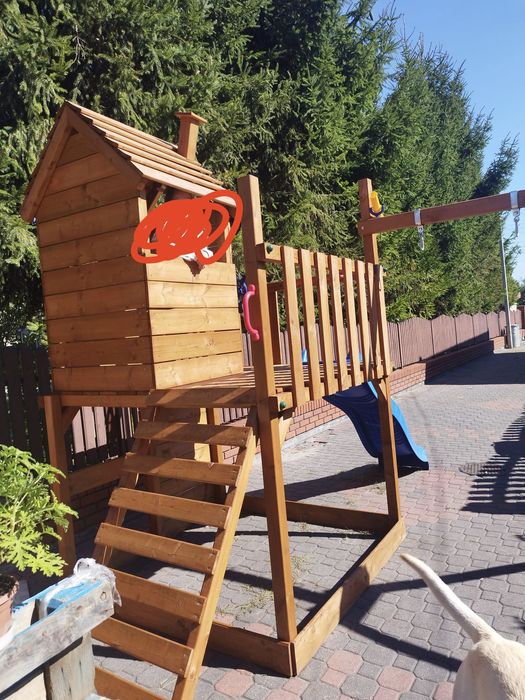 Domek drewniany dla dzieci