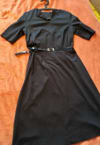 Granatowa biznesowa sukienka Quiosque 42