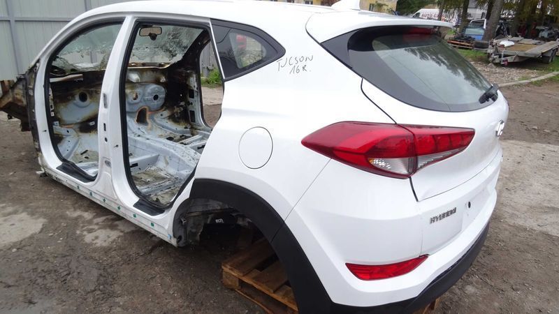 Задний бампер Hyundai Tucson рестайл дорестайл