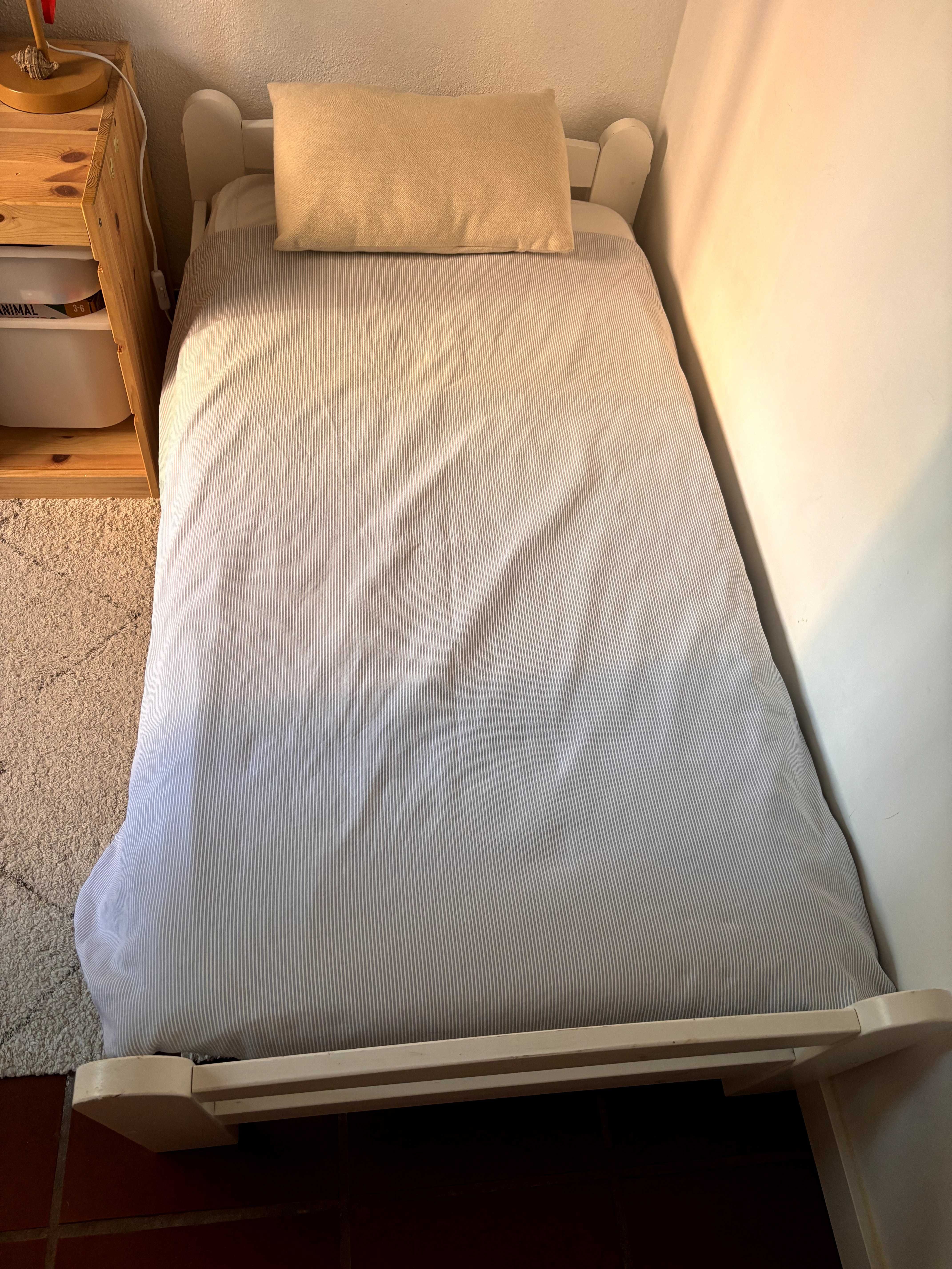cama de Criança, inclui colchao edredao e roupas