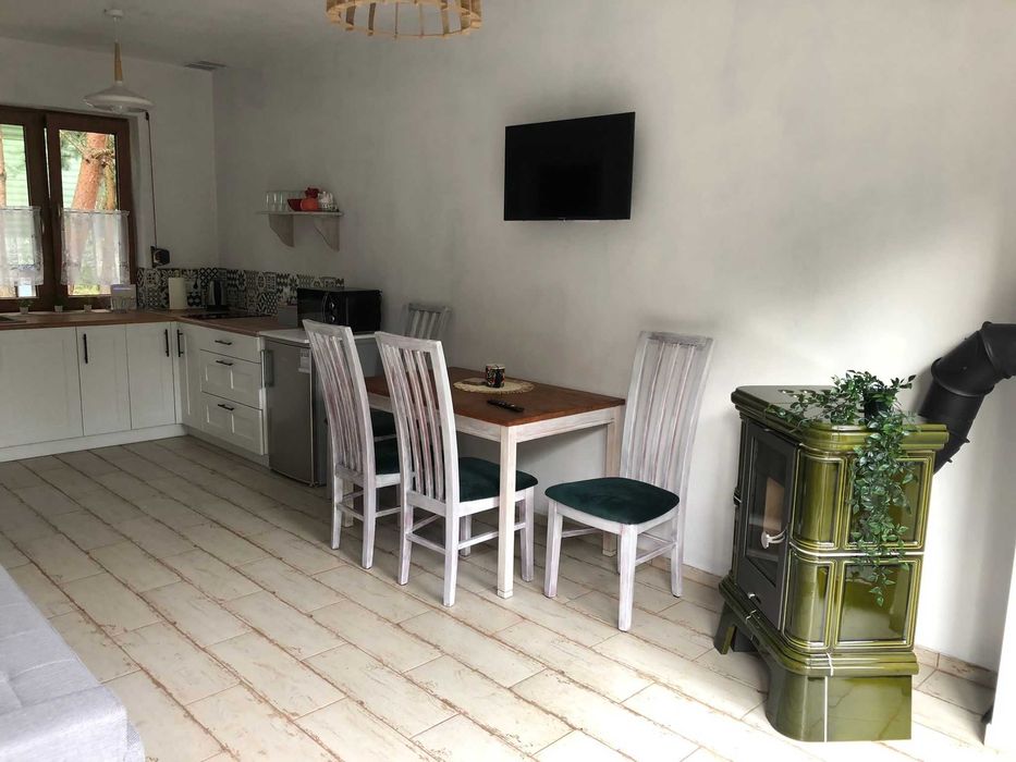 Domek w lesie nad morzem przyjazny psom.