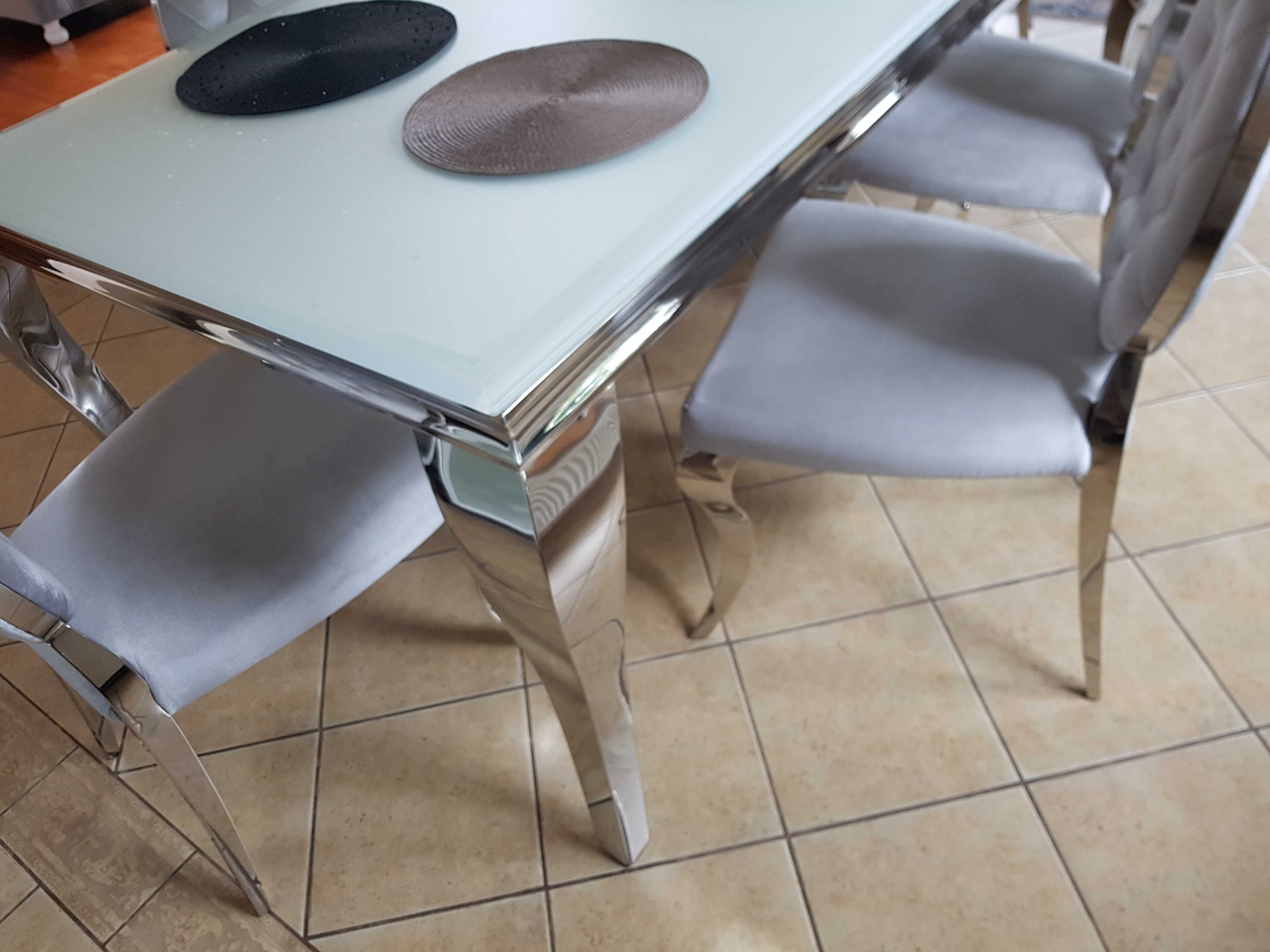stół glamour Bella Casa stół szklany + 2 krzesła pikowane komplet