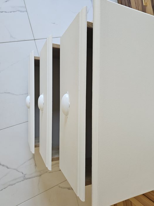 Biała, DREWNO drewniana szafka pomocnicza pod umywalkę / do salonu lub