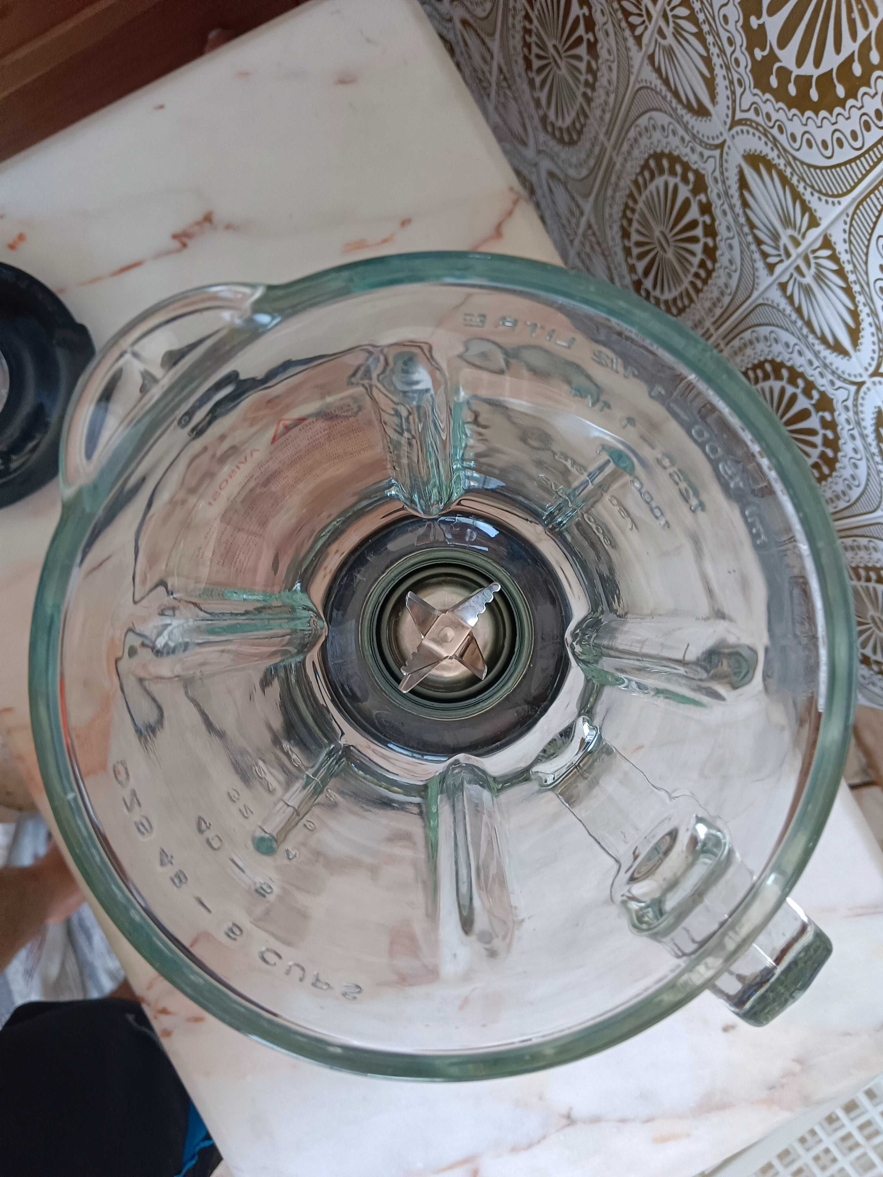 Liquidificador e pica gelo