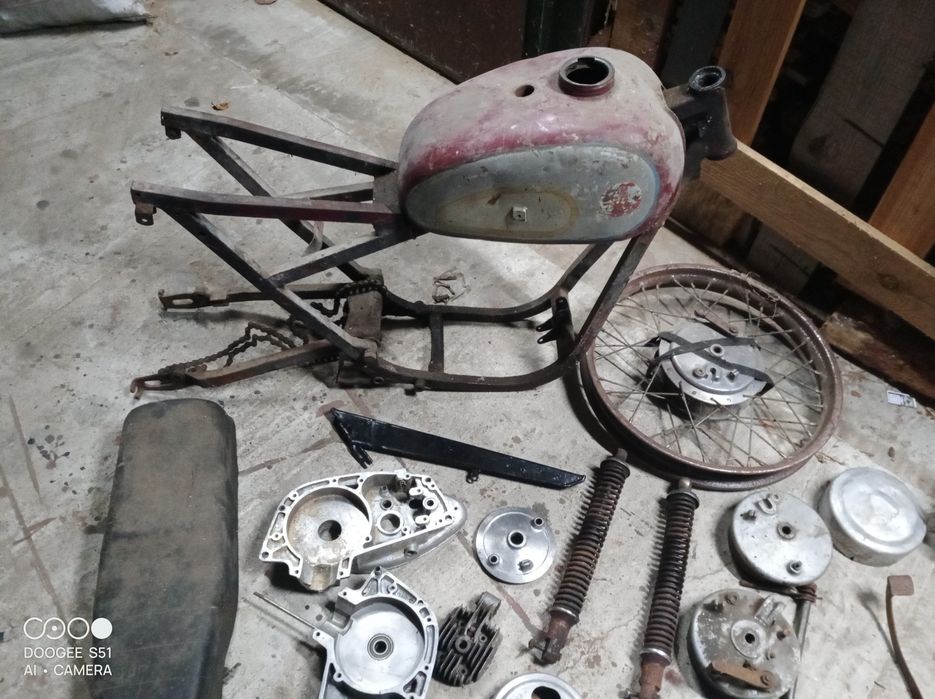 Sprzedam części wsk SHL komar