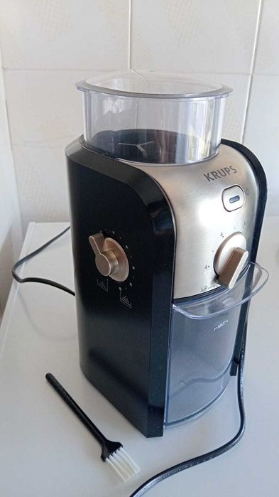 Máquina de café expresso manual HKoenig + moinho KRUPS com garantia