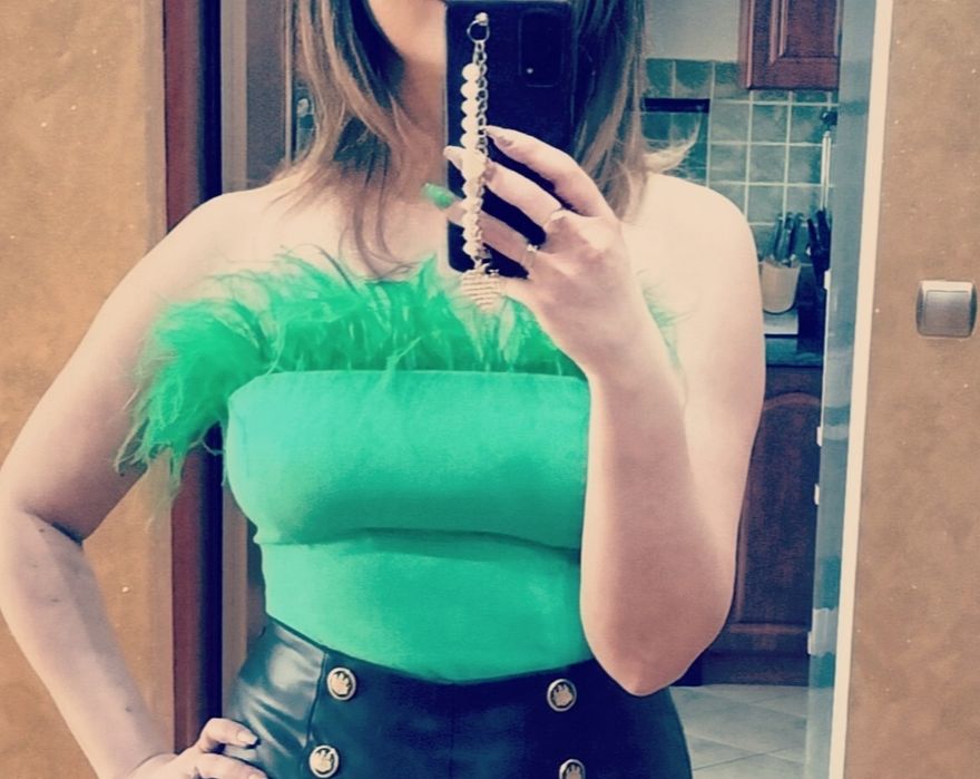 Top z piórami M Reserved