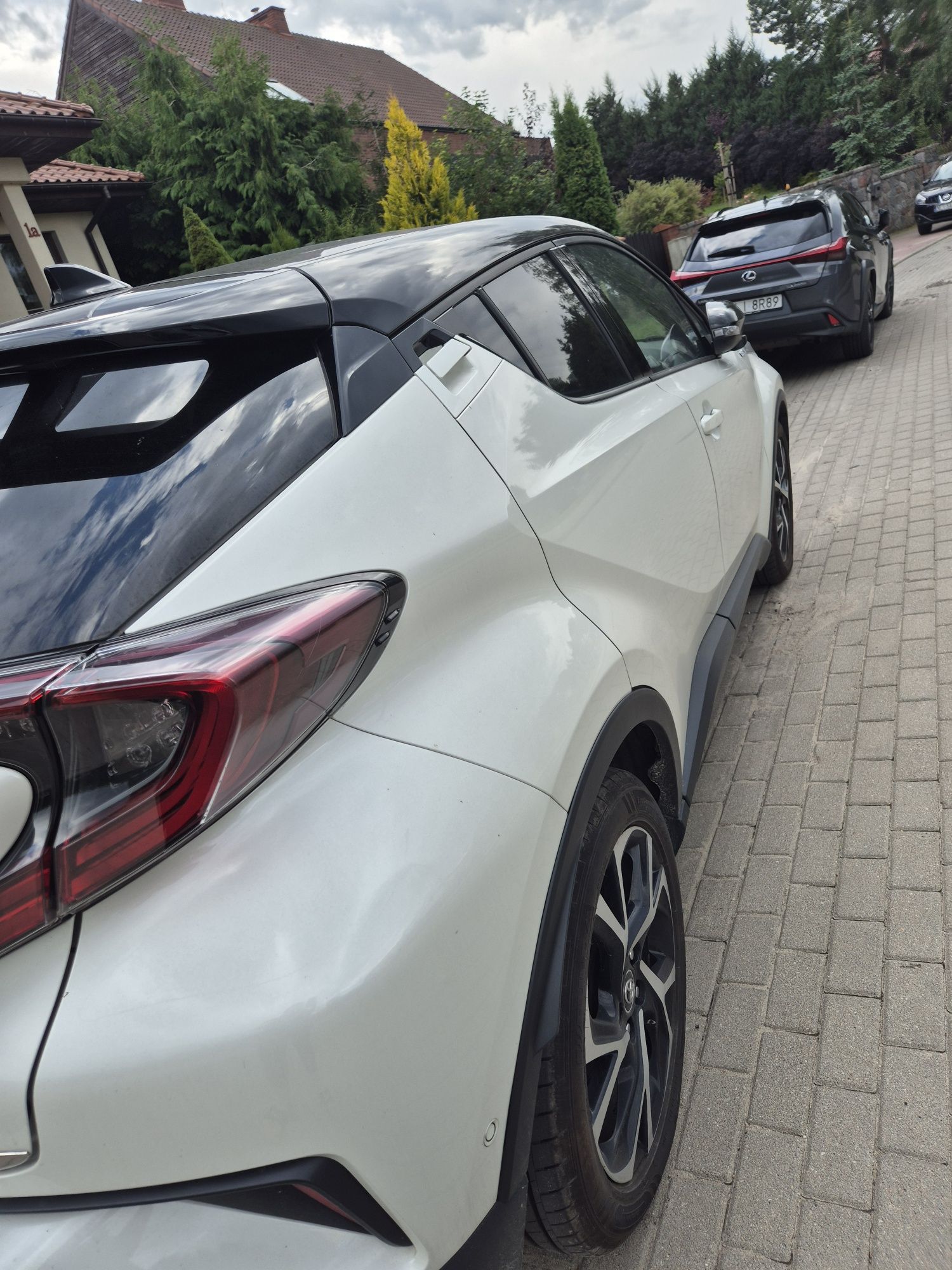 Toyota chr dynamic+ tech+ led+navi