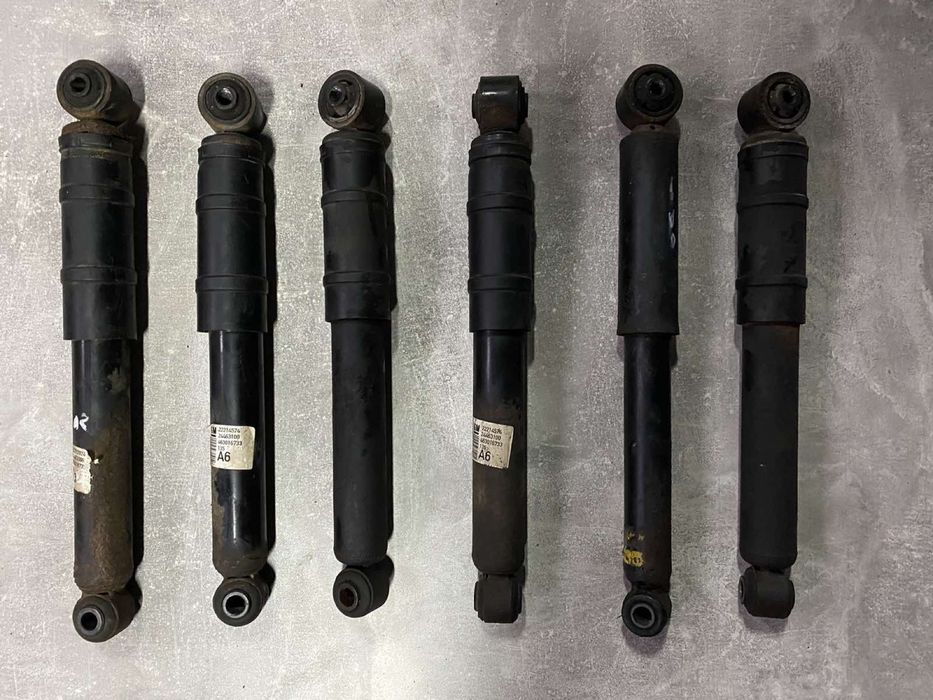 Задні стойки Опель Астра Аш Зафіра Б амортизатори стойка Opel Astra H