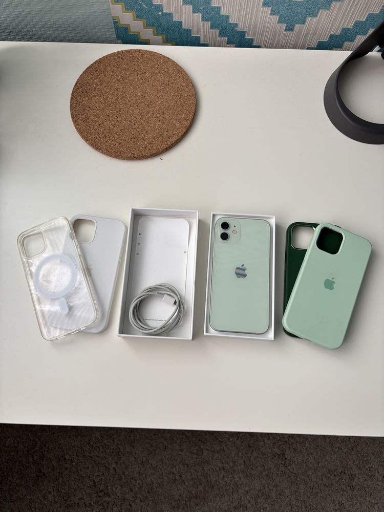 iPhone w idealnym stanie, z drobnymi defektami na obudowie