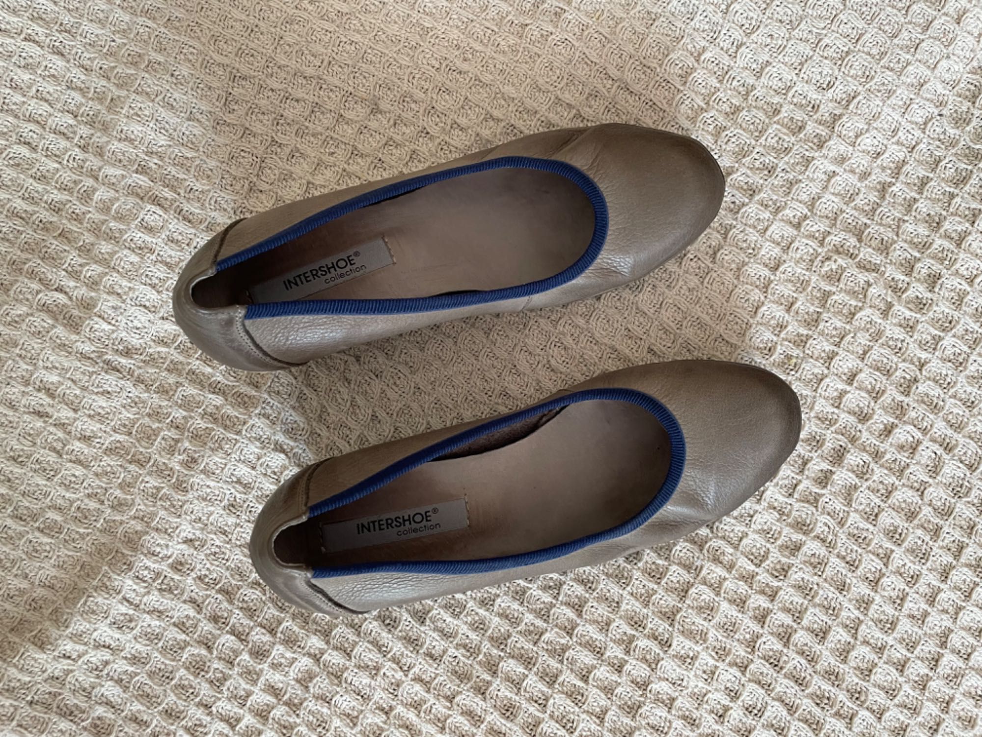Nowe buty na koturnie ze skóry naturalnej Intershoe 40
