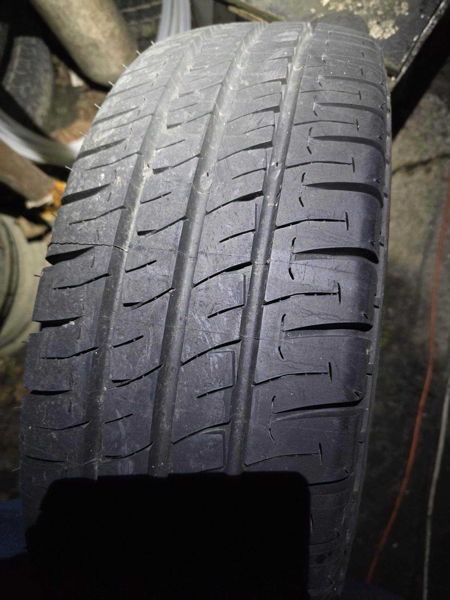 Opona letnia  215/65/16 C Michelin Agilis Nowa  zapas 18r.