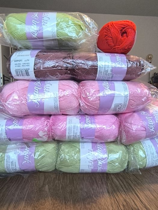 Sprzedam Włóczkę  Mylja. 50. gram po likwidacji Pasmanteri ikwidacji