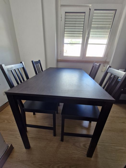 Mesa extensível + 4 cadeiras e outros artigos - BOM ESTADO E BARATOS!