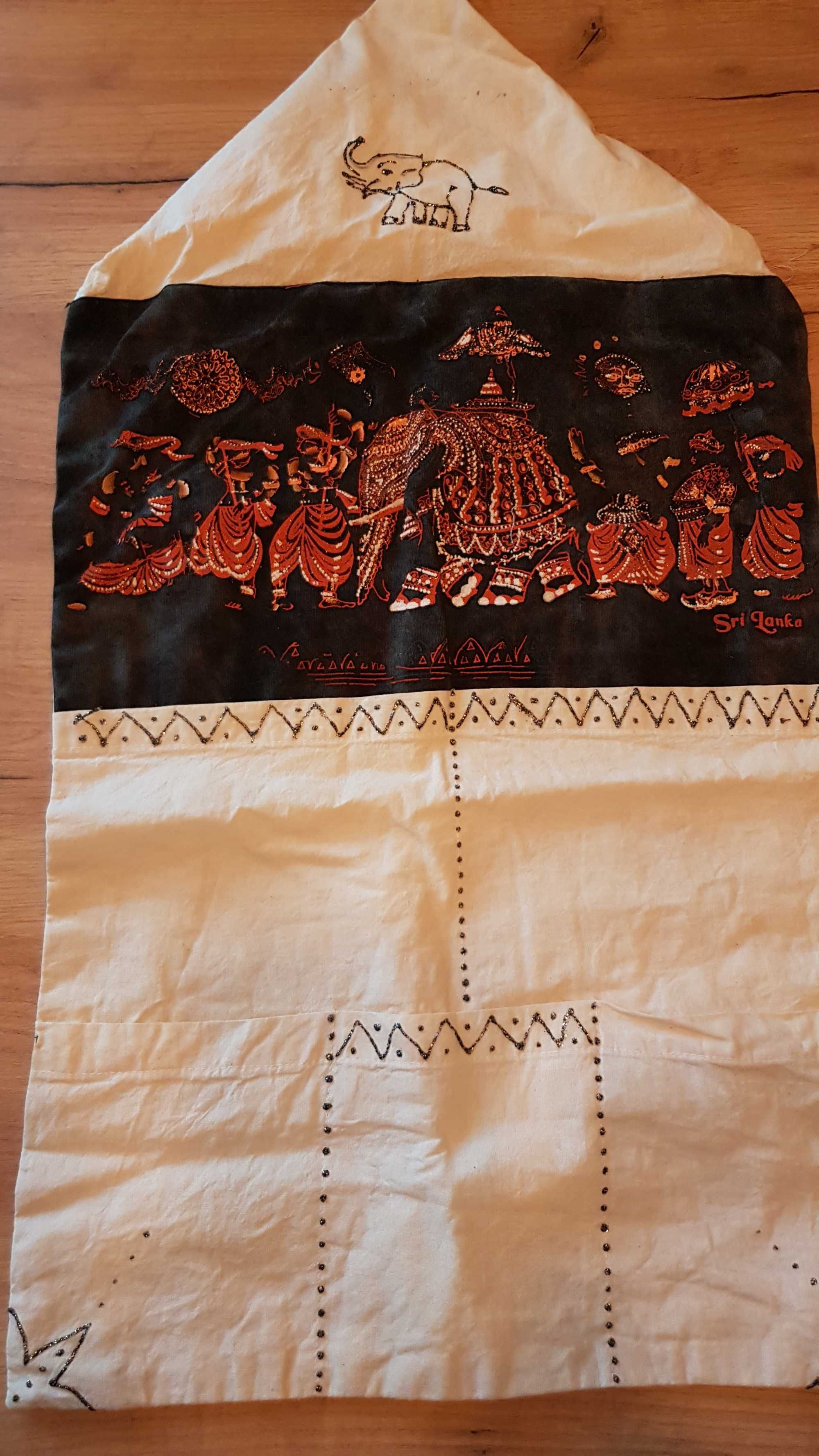 Wiszący organizer ścienny do łazienki szafy Sri Lanka batik kieszenie