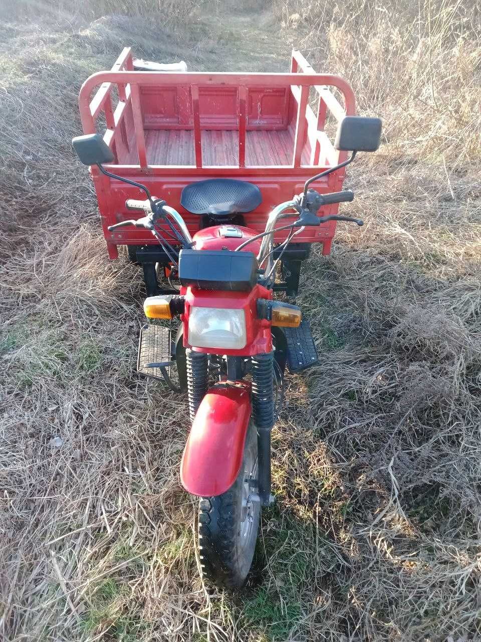 Продам трицикл Zubr