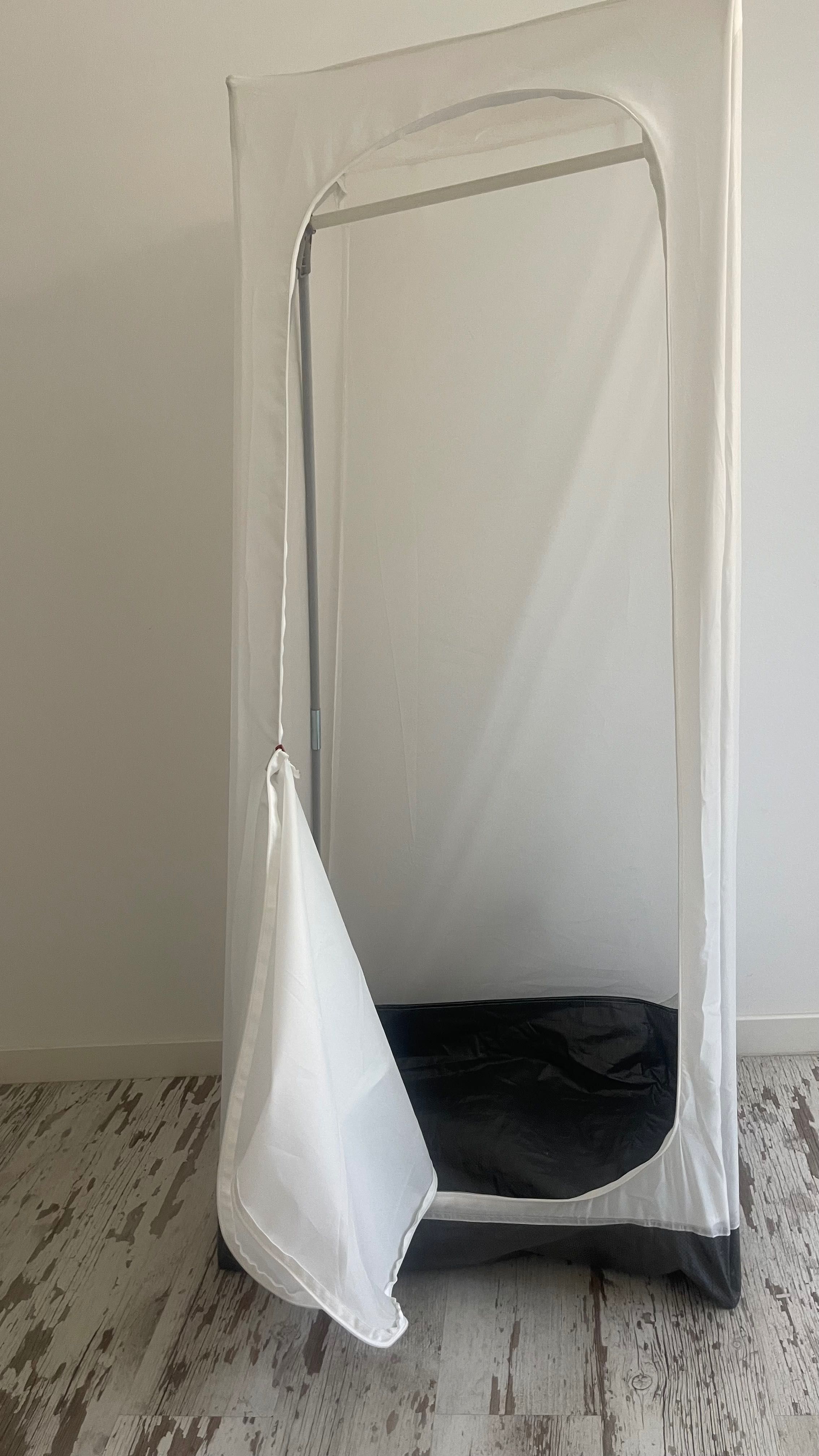 Guarda roupa branco
