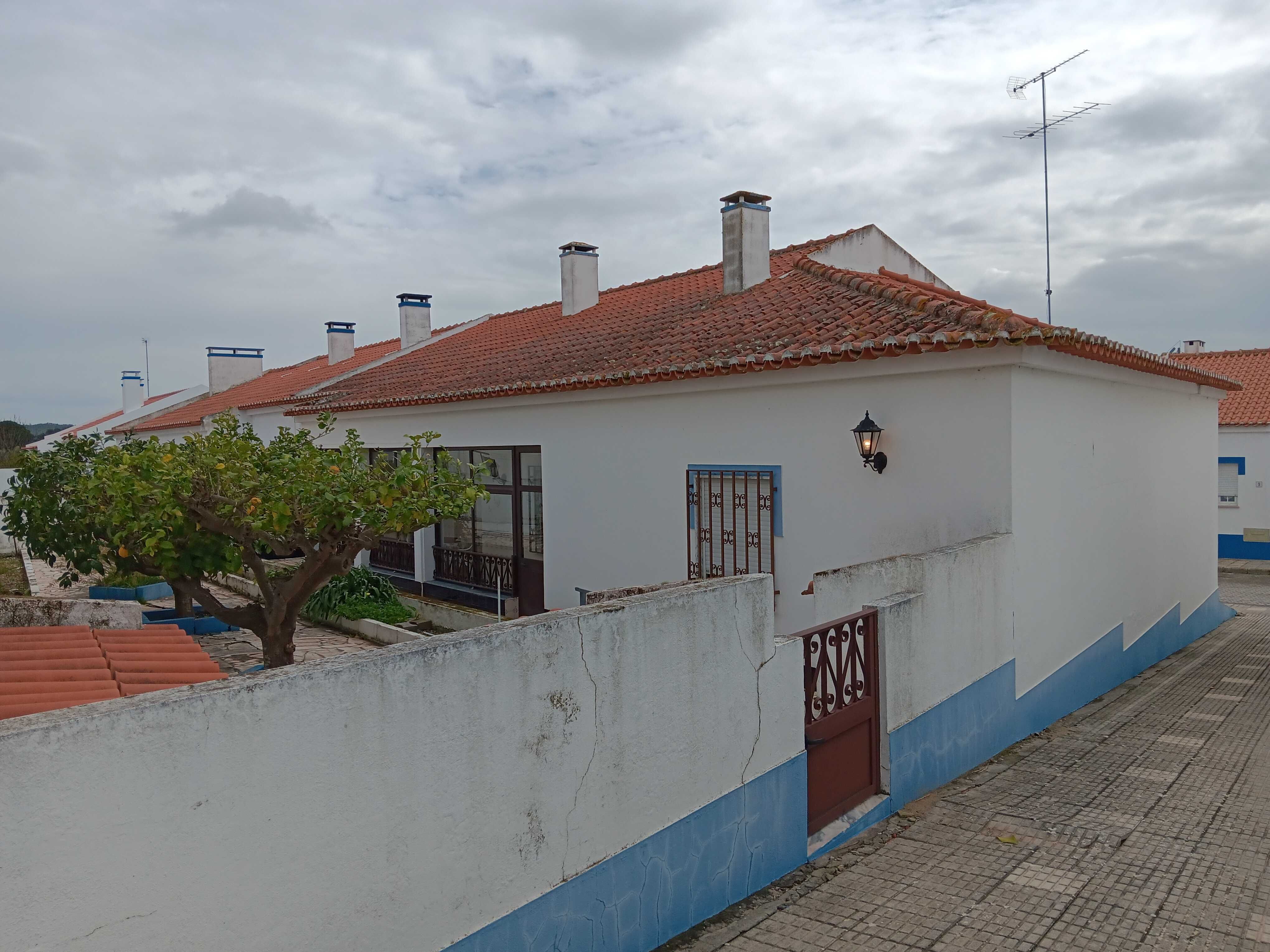 Moradia T3 com Garagem e Logradouro em Santa Susana - Alcácer do Sal