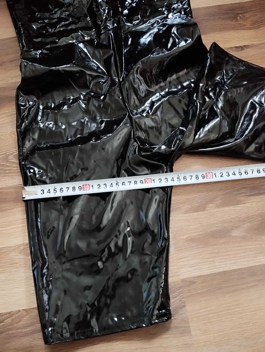 lateksowy kombinezon S latex suit dopasowany obcisły goth costume