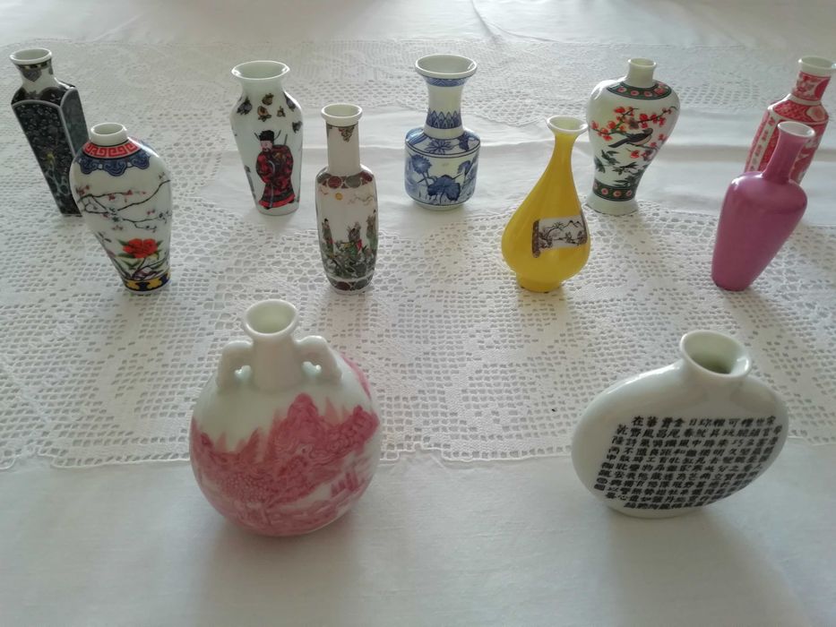 Coleção de jarrinhas em miniatura