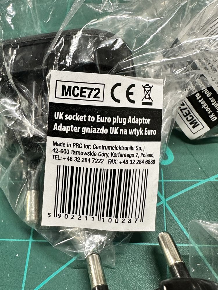 Przejsciówka adapter z UK na EU z zabezpieczeniem 8 SZTUK