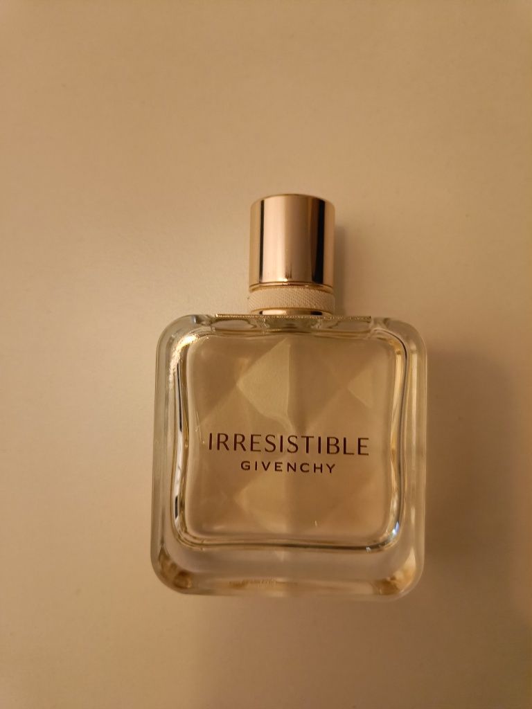 GIVENCHY Irresistible, 50ml
Irresistible