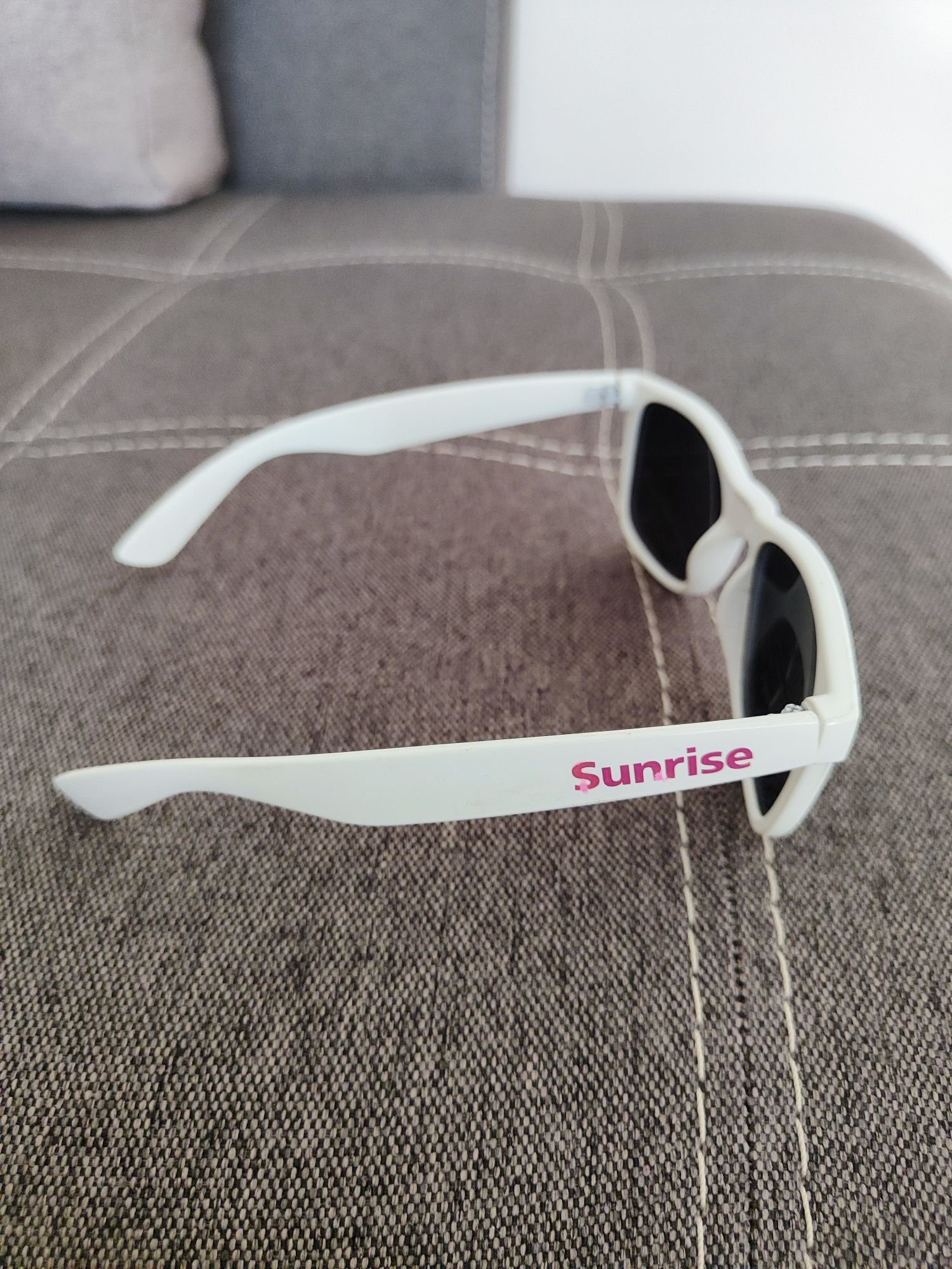 Сонцезахисні окуляри + подарунок білі