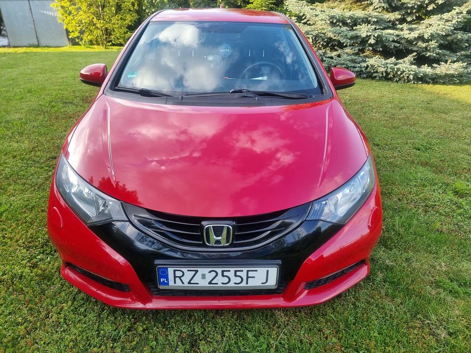 Piękna czerwona Honda Civic 1,8 benzyna 2015 rok