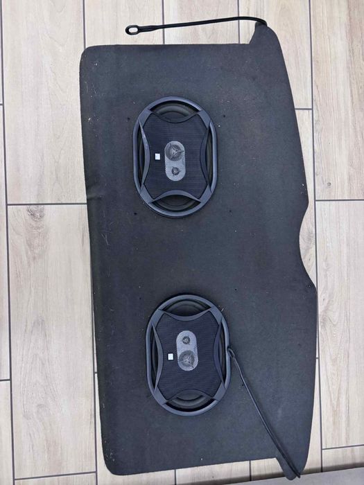 Radio z glosnikami do auta