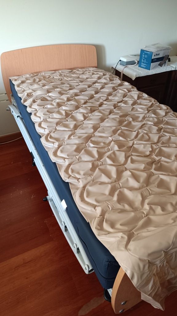 Cama hospitalar elétrica + colchão