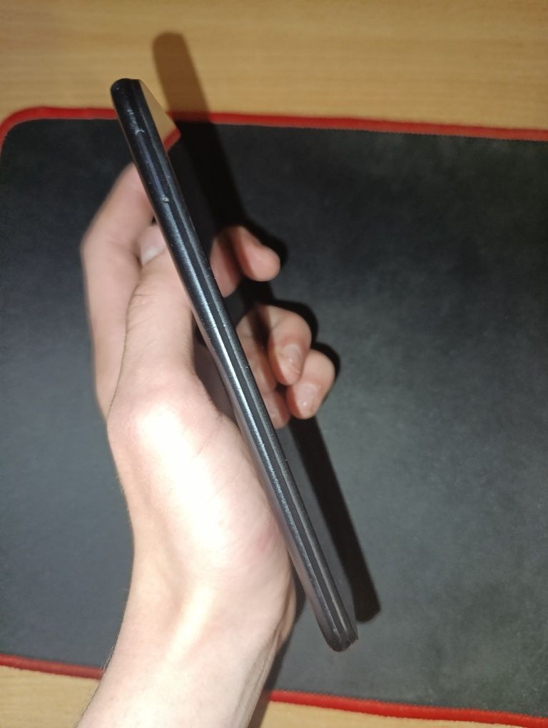 Продам телефон Xiaomi redmi 9T 4/64