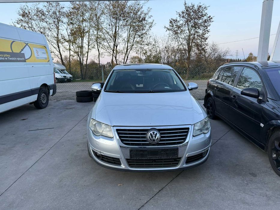 Prawa i lewa  VW Passat B6 Bi-Xenon Skretny  KOMPLETNE