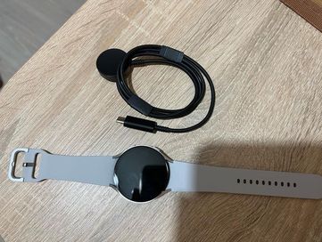 Smartwatch SAMSUNG Galaxy Watch 6 44mm LTE Srebrny