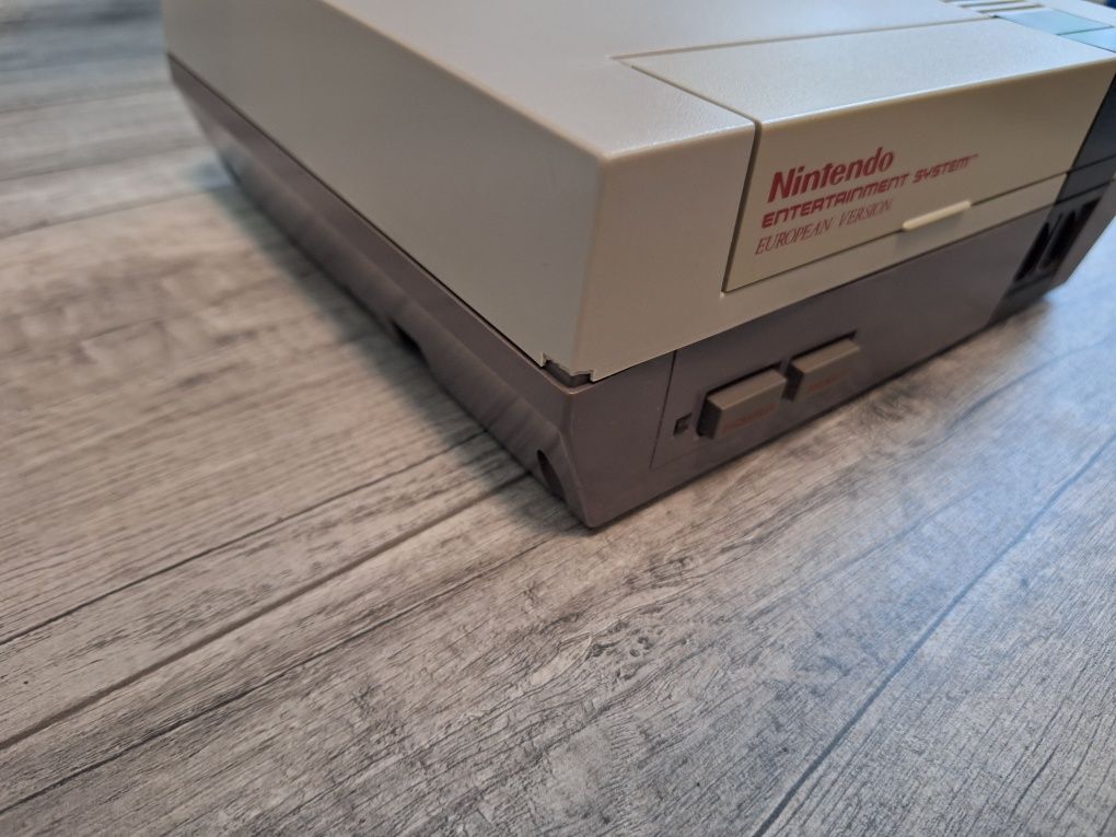 Konsola Nintendo Nes + Pad