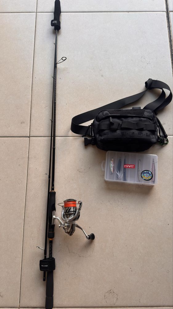Cana ligth spinning major craft tripl e carreto shimano stradic 2500