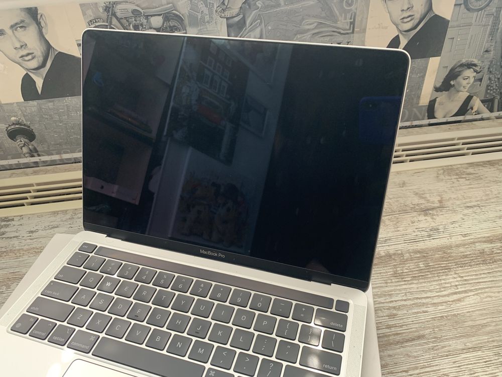 Macbook Pro 13 M1 2021, макбук про 13 м1 с нюансом
