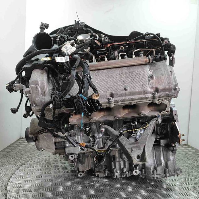 BMW F90 M5 Competition (2018, 4.4 L, 460 kW) S63B44B Silnik