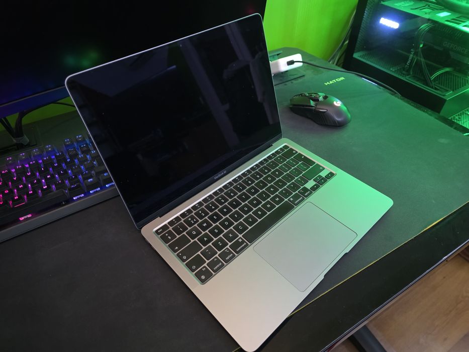 Macbook Air M1 2020 (A2337) 8gb ram 256 gb