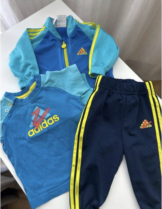 спортивний комтюм трійка  adidas оригінал