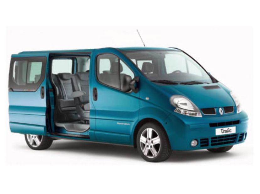 Водій Трансфер таксі від 1-8 місць може бути бус або легкове авто