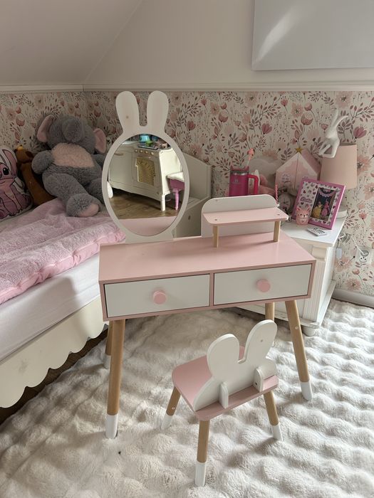 Toaletka dla dziewczynki