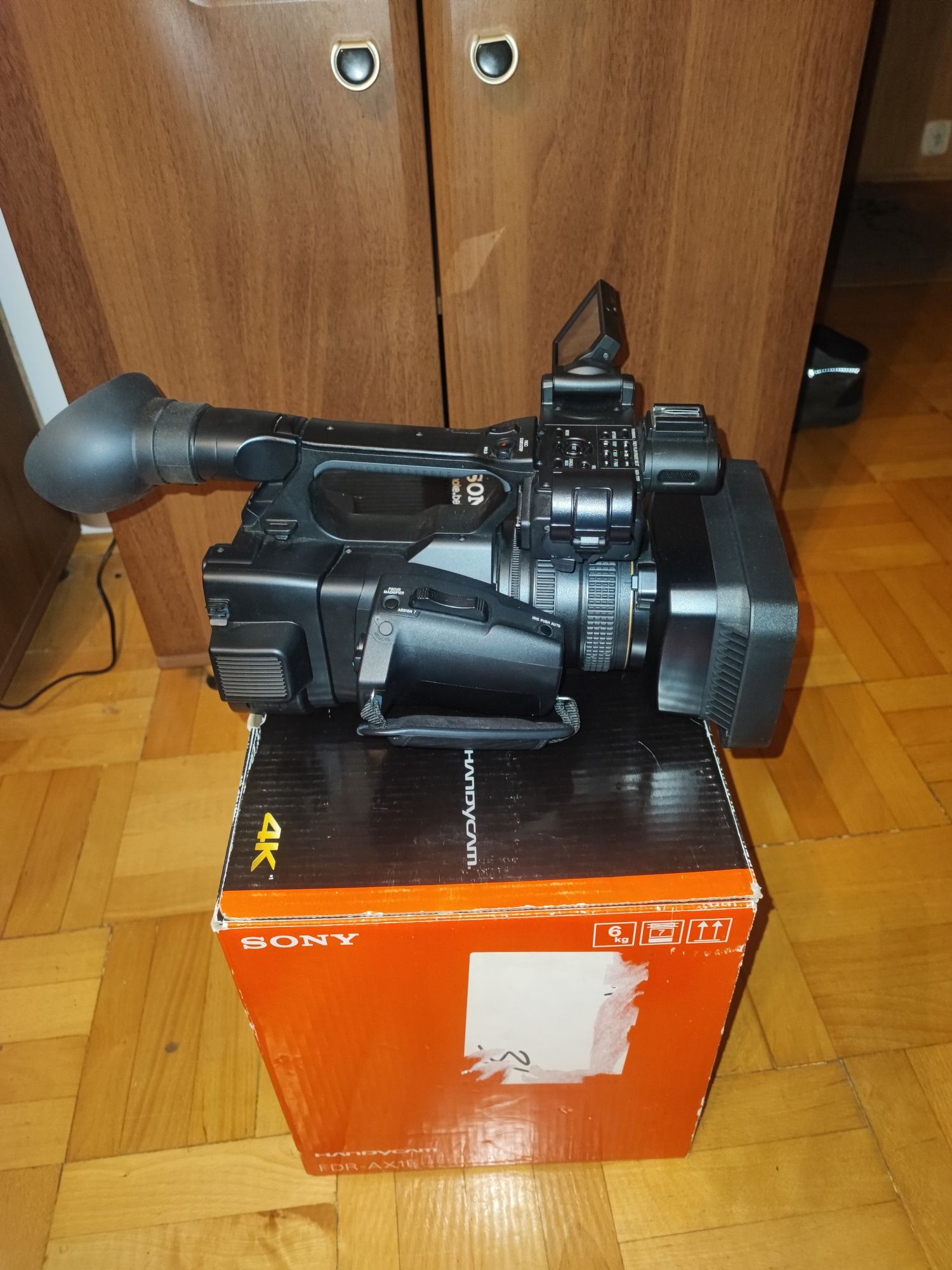 Kamera Sony FDR-AX1E 4K UHD 256Gb SD Profesjonalna